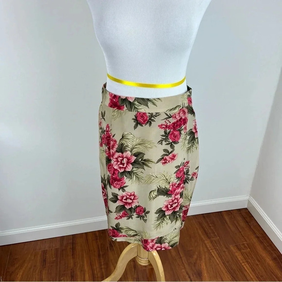 Vintage Saks Fifth Avenue Folio Collection 100% Silk Floral Blazer Skirt Suit. - Picture 10 of 12